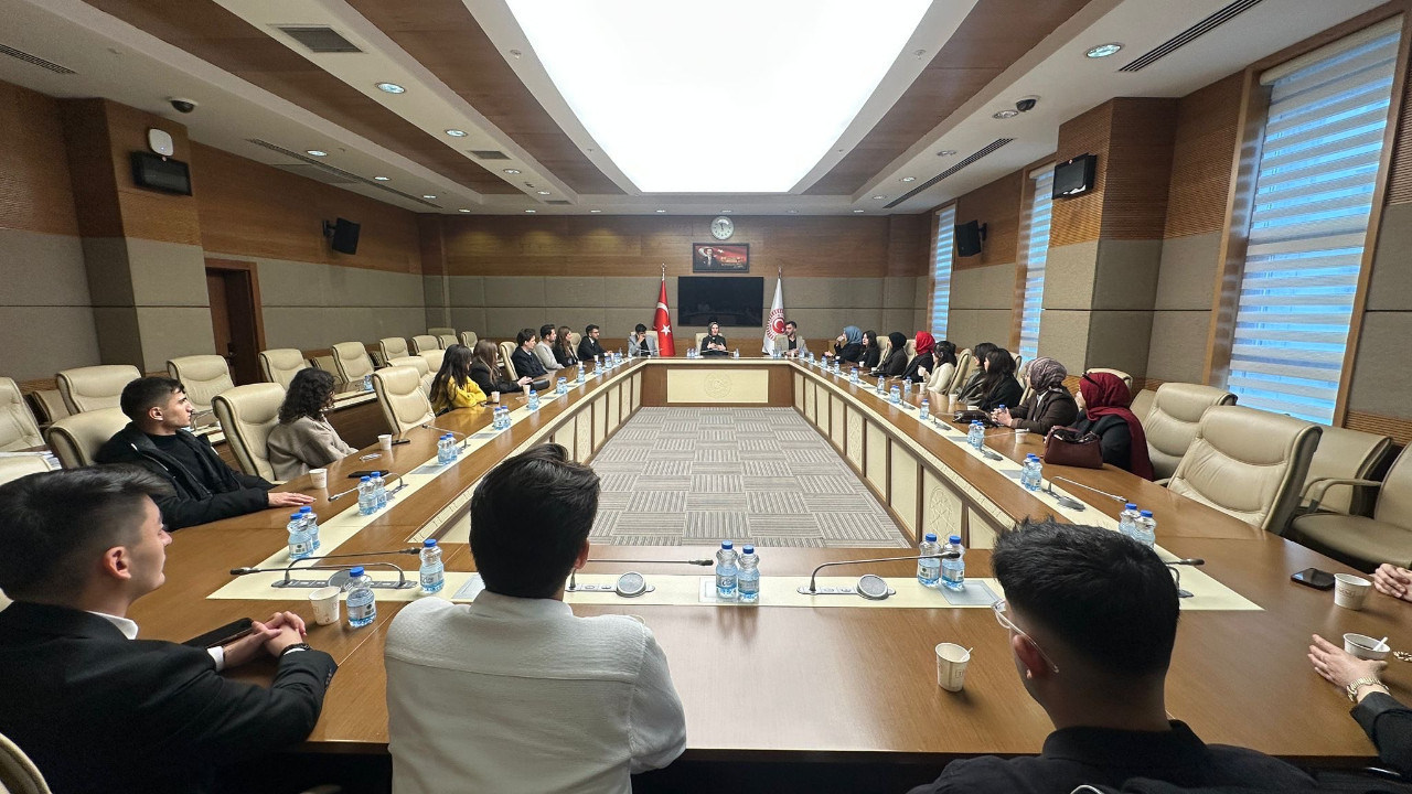 Meclis'te ziyaretçi trafiği! AK Parti Ankara Milletvekili Yıldız, hem hukuku hem yerel hizmeti konuştu