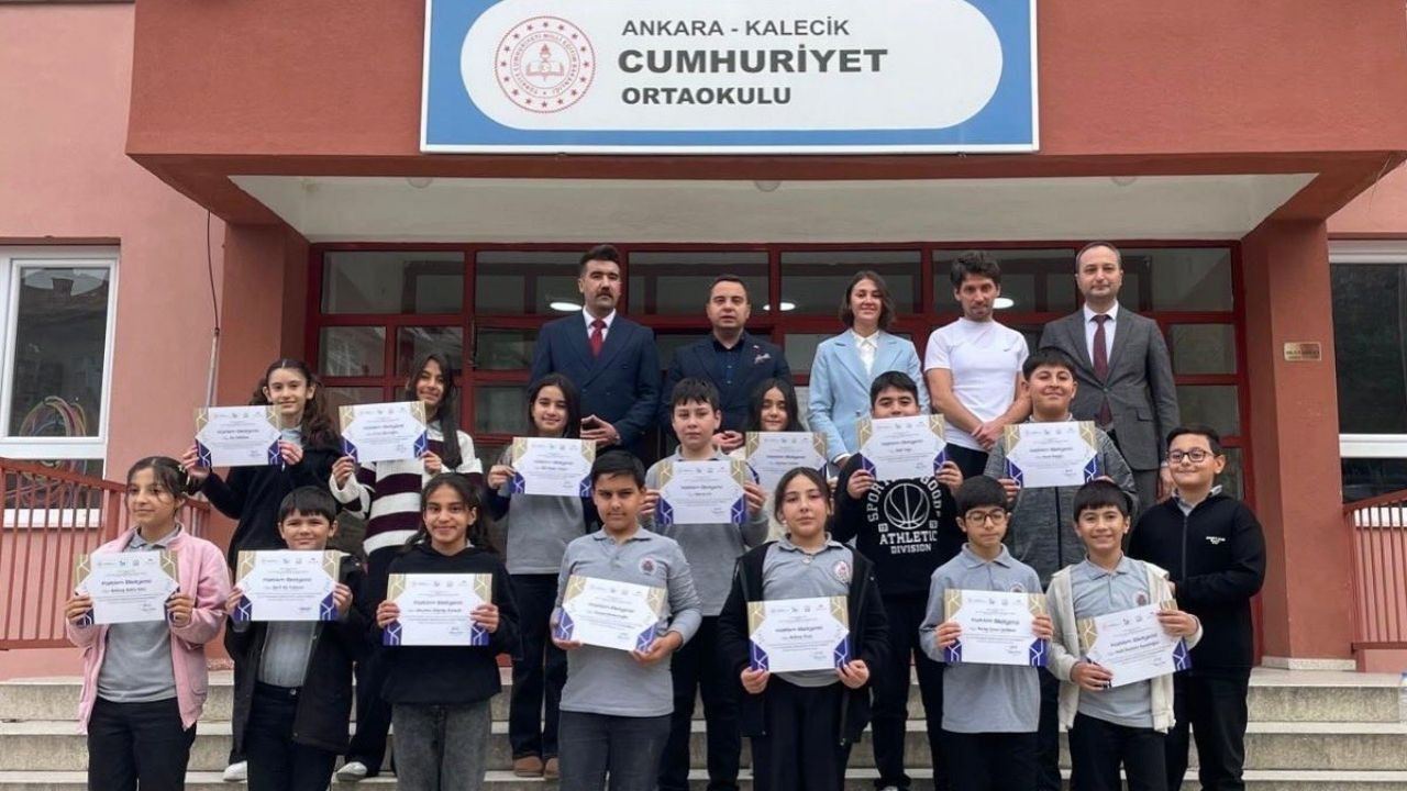 Kalecik'te "LEVEL UP" Projesi tamamlandı: Genç mucitler sertifikalarını Kaymakam Aydoğan'dan aldı