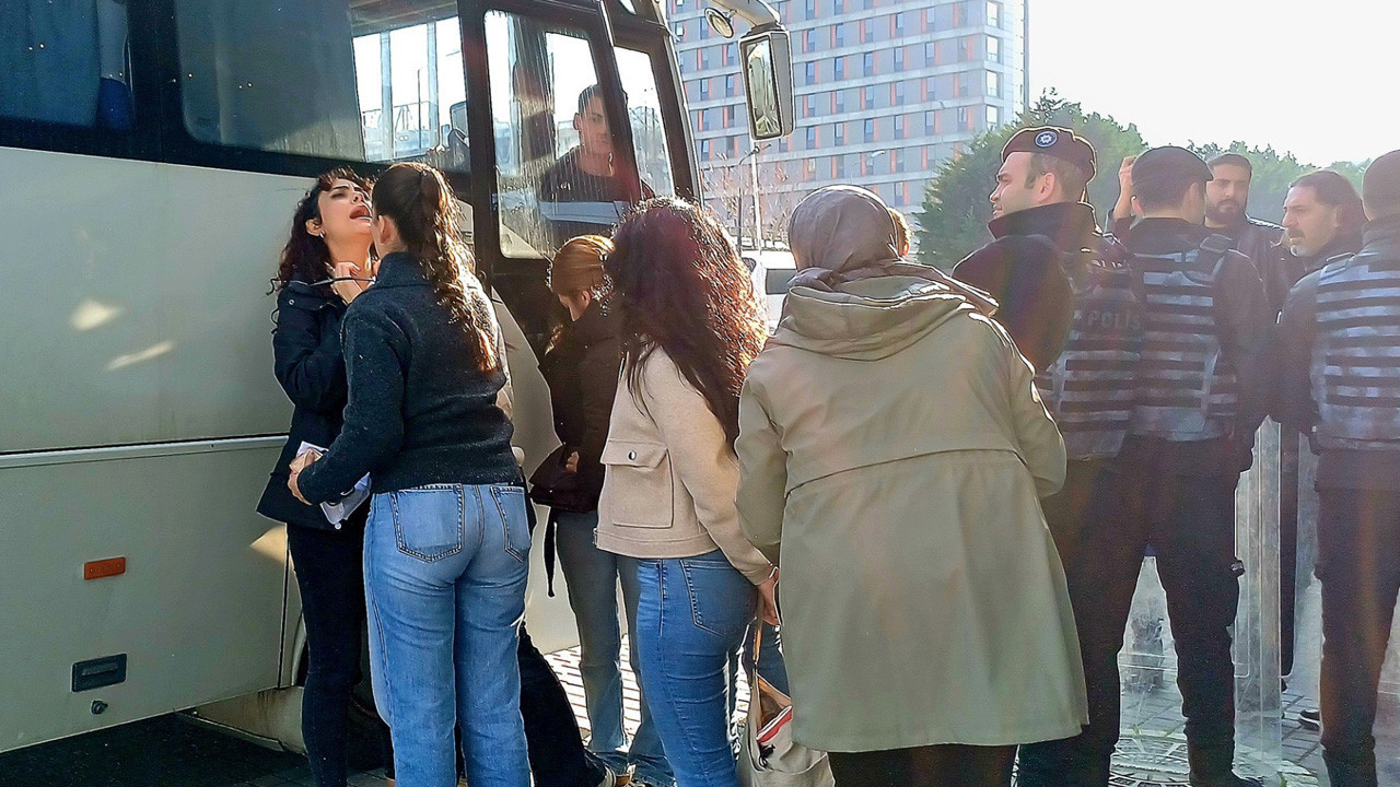 MESEM protestosunda ortalık karıştı! Öğretmenlere ters kelepçe