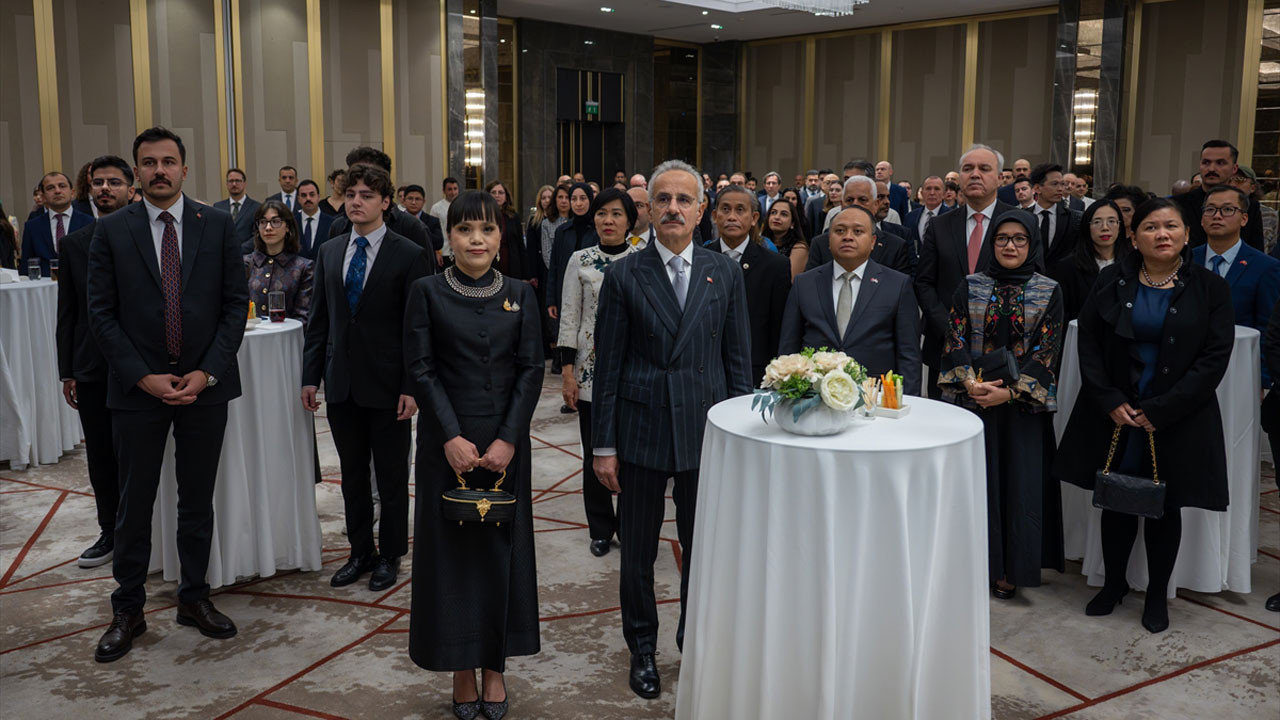 Ankara’da Tayland rüzgârı! Bakan Uraloğlu da programa katıldı!