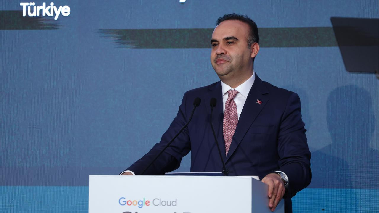 Bakan Kacır açıkladı: 270,6 milyar dolara ulaşarak rekor kırdı!