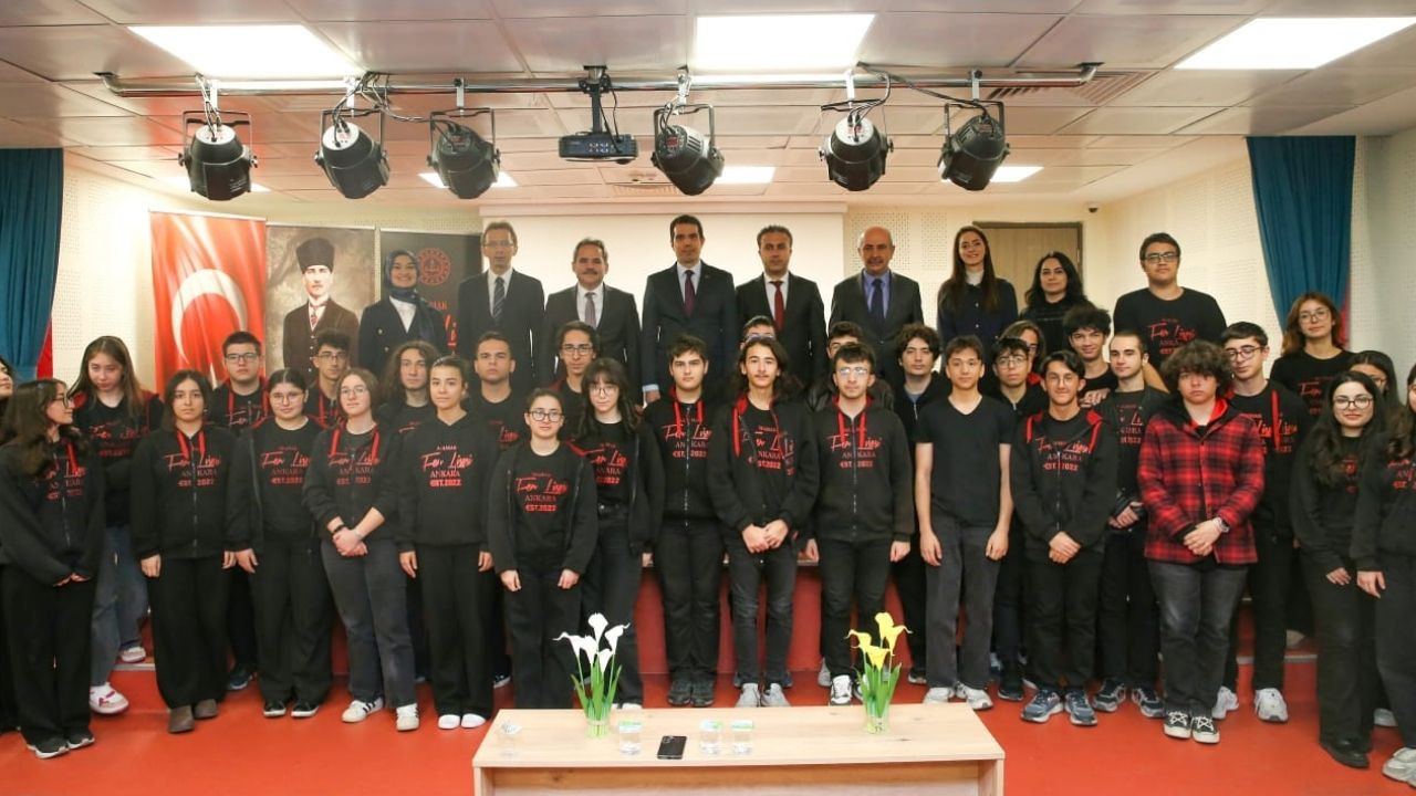 Mamak'ta "Gençlerle Başbaşa" Programı devam ediyor: İl Sağlık Müdürü Kurtcebe gençlere ilham verdi!