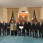AK Parti'ye geçen Konya Milletvekili Hasan Ekici'ye "Bu karaktersizliği unutmayacağız" tepkisi
