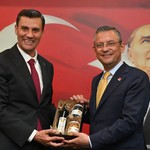 Özgür Özel, Ferdi Zeyrek'in sağlık durumu hakkında açıklamalarda bulundu