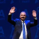 Anahtar Parti lideri Ağıralioğlu'ndan sert eleştiri: “Türkiye şantaj organizasyonuna döndü”