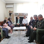Bakan Yerlikaya, Konya'da şehit ailesini ziyaret etti