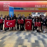 Lise öğrencileri Türkiye'ye 5 ödül kazandırdı