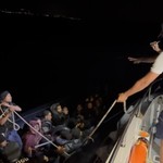 İzmir açıklarında 42 düzensiz göçmen kurtarıldı