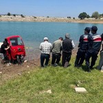 Yozgat’ta elektrikli bisikleti baraja düşen vatandaşın yardımına Jandarma yetişti