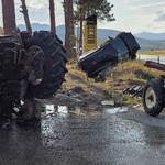Çorum'da traktör ile hafif ticari araç çarpıştı: 3'ü çocuk 5 yaralı