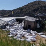 Kırıkkale'de un yüklü tır köprüden devrildi, 1 kişi yaralandı