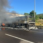 TEM’de yolcu otobüsü alev alev yandı: Yol trafiğe kapandı!