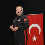 Türkiye'nin ilk astronotu Alper Gezeravcı, Kahramankazan’da halkla buluştu