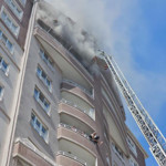 Kayseri’de 14 katlı apartmanda yangın paniği! Mahsur kalanlar kurtarıldı