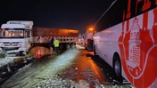 Samsun-Ankara kara yolunda zincirleme kaza: 5 yaralı, yol 2 saat trafiğe kapandı!