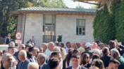 TBMM önünde tansiyon yüksek! CHP'liler grup toplantısı için geldi