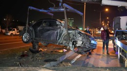 Kırıkkale'de TIR ile çarpışan otomobil hurdaya döndü: 2 kişi yaralandı