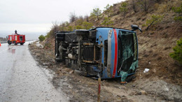 Kırıkkale'de cezaevi ring aracı şarampole devrildi: 7'si jandarma 9 yaralı