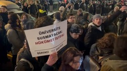 Ankaralı üniversitelilerden anlamlı döviz: Vizeleri mi? dert ediyorsun boşver, diplomanın da garantisi yok!