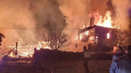 Çamlıdere'de korkunç yangın, 4 ev ve 2 samanlık kül oldu