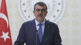 Milli Eğitim Bakanı Tekin'den Özgür Özel'e "kazma" yanıtı"