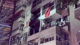 İzmir'de apartman dairesinde patlama! 4 yaralı
