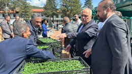 Kızılcahamam Belediyesi üreticinin yanında