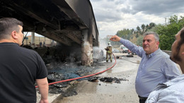 Başkan Demirbaş pazar yerindeki yangın alanında incelemelerde bulundu