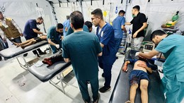 İsrail Ordusu Gazze’de yerinden edilenlerin çadırını hedef aldı!