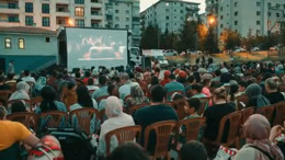 Yenimahalle’de yaz sineması başlıyor: Perde 'Bir Cumhuriyet Şarkısı'yla açılıyor