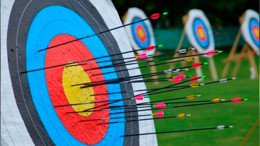 Sincan’da çocuklar, geleneksel ata sporunu öğreniyor