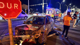 Ankara'da ters yöne giren otomobil, motosiklete çarptı