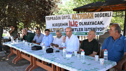 Gençlik için kalem toprak için direniş: Ekicioğlu ve İlhan sahada