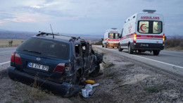 Kırıkkale-Kırşehir kara yolunda korkunç kaza! Araç takla attı!