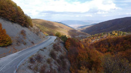 Yozgat’ın bin 550 rakımlı o geçidinde güz mevsiminin güzelliği, göz kamaştırıyor
