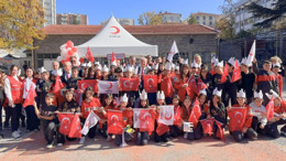 Çankaya'da 157 yıllık tarih anlatıldı: Kızılay Haftası'nda Kaymakam Duru, öğrencilerle bir araya geldi