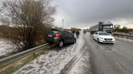 Çorum’da dolu fırtınası trafiği felç etti! Araçlar birbirine girdi