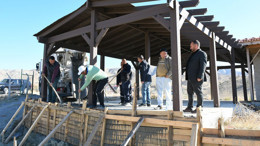 Kalecik’te mahallelerde beton çalışmalarıyla alanlar düzenleniyor