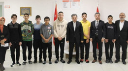 Şereflikoçhisar Kaymakamı Taner Tengir, öğrencilerle akşam yemeğinde buluştu