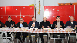 Kırıkkale Belediye Başkanı itfaiyecilerle iftar sofrasında bir araya geldi