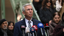 Mansur Yavaş, Liverpool'u mağlup eden Galatasaray'ı tebrik etti