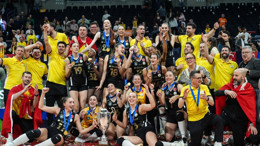 VakıfBank Avrupa şampiyonu olarak yedinci kez kürsüye çıktı
