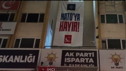 Saadet Partisi'nin "NATO'YA HAYIR" pankartı ceza aldı!