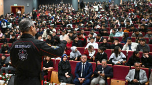 İlk Türk Astronot Alper Gezeravcı Altındağ'da gençlerle bir araya geldi