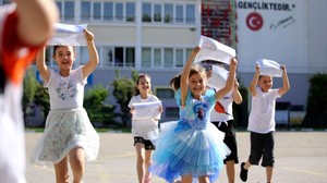 Bakan Tekin duyurdu: Çocuklar artık karne almayacak