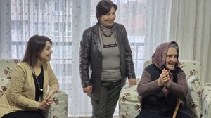 CHP’li Gamze Şengel Taşçıer’den Mamak'ta 105 yaşındaki CHP üyesine ziyaret