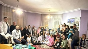 Kahramankazan'da yaşayan yaşlı adama ailesinden Ramazan sürprizi