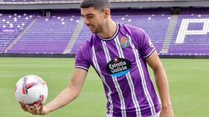 Cenk Özkacar kimdir? Hangi takımda oynuyor?