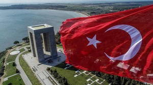 Mamak Belediyesi 18 Mart şehitlerini unutmadı