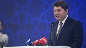 Bakan Tunç duyurdu: 2 yargı paketi hazır!